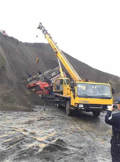 赫章上犹道路救援